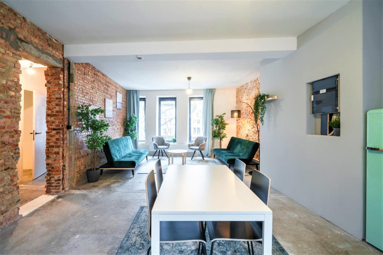 The Industrial Apartments Antwerpen Bagian luar foto