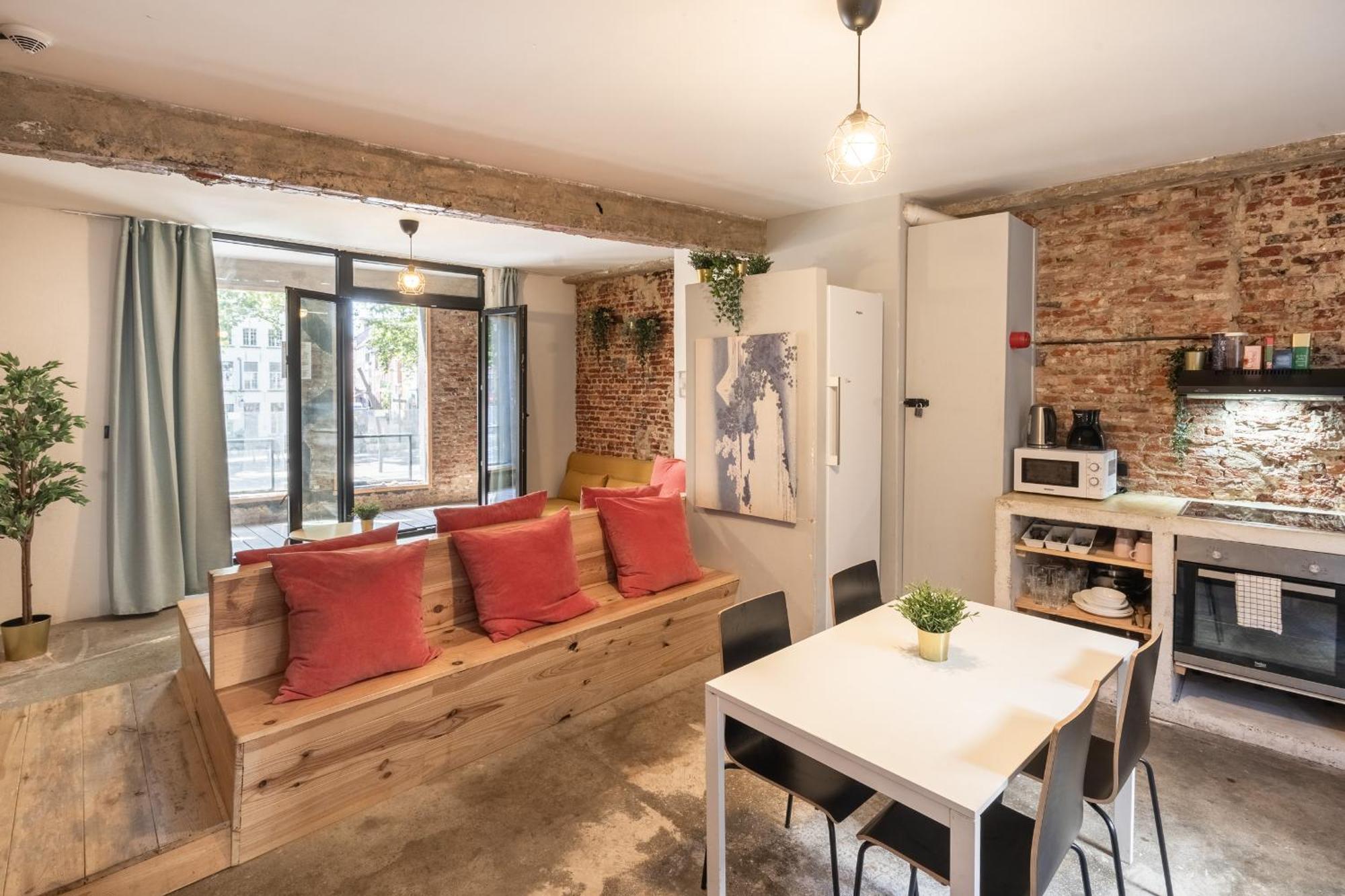 The Industrial Apartments Antwerpen Bagian luar foto
